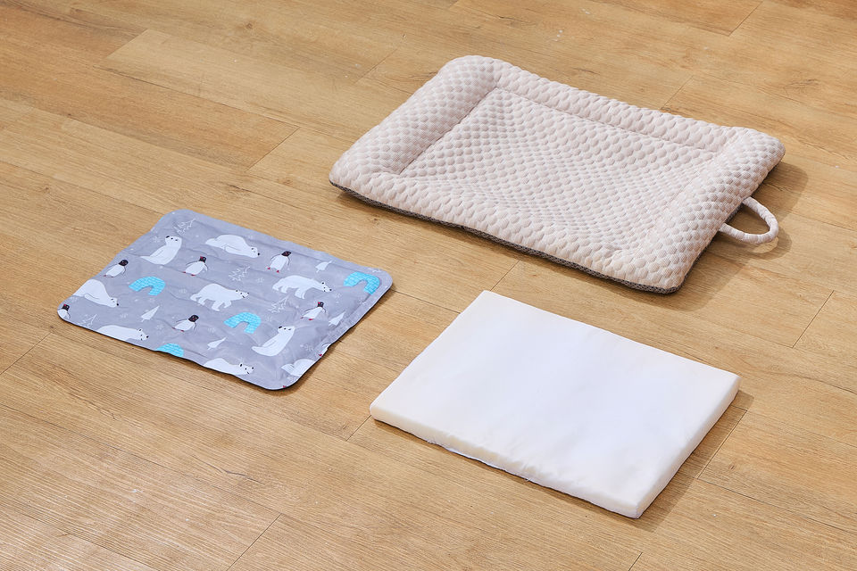 CoolNest Gel Pet Pad in layers
